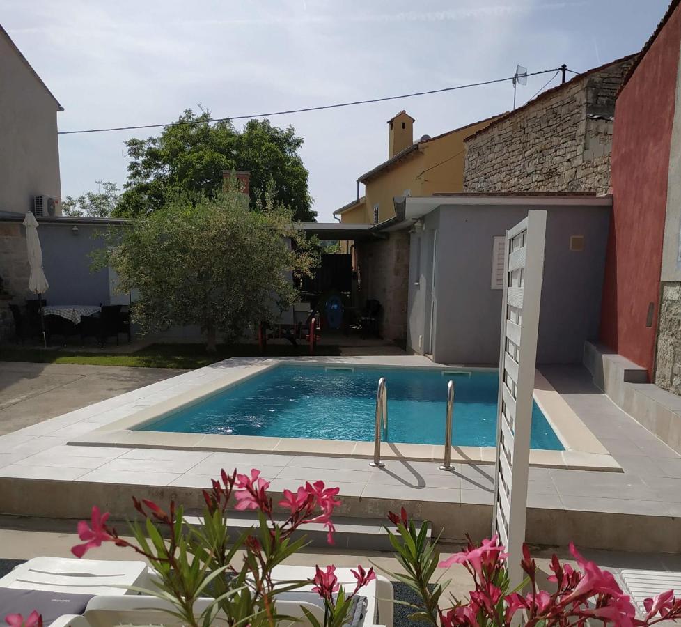 Holiday Home Peruški Esterno foto