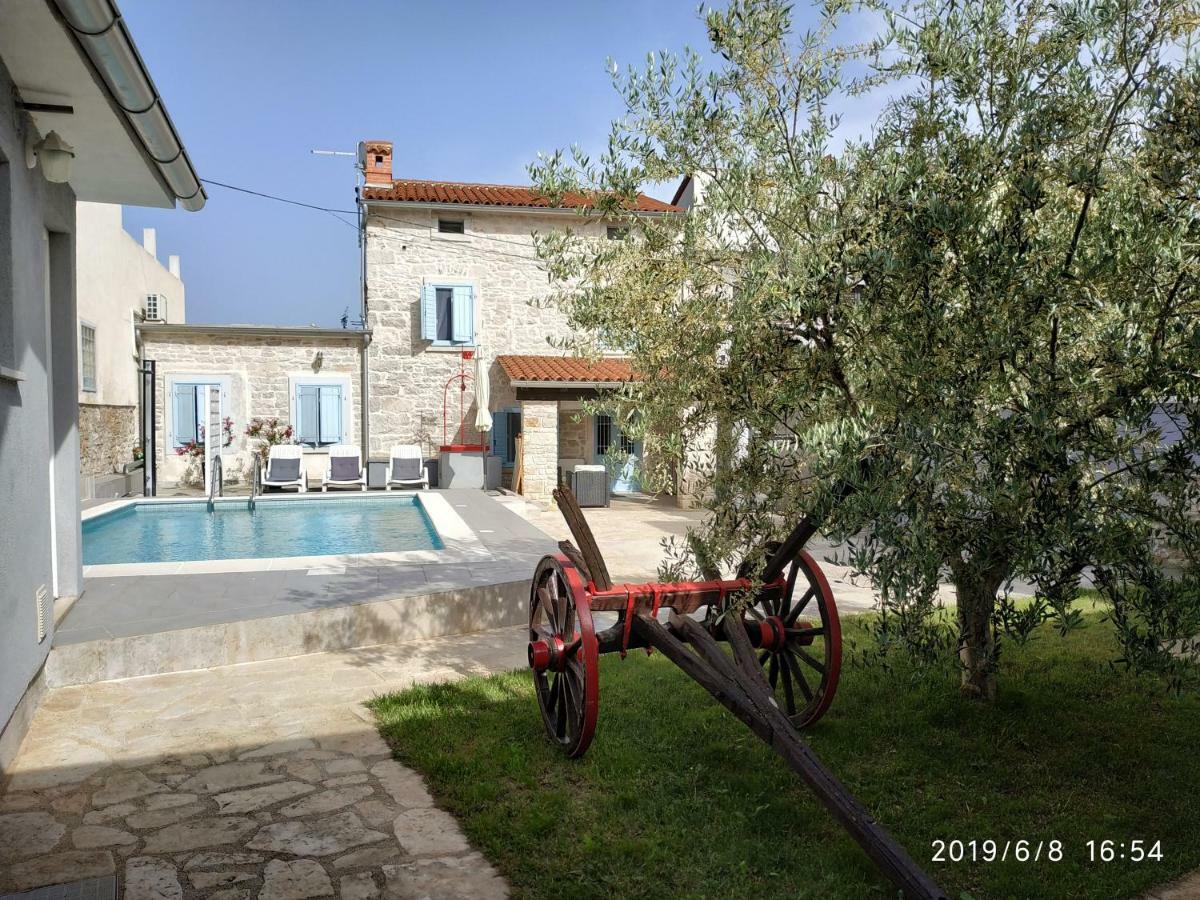 Holiday Home Peruški Esterno foto
